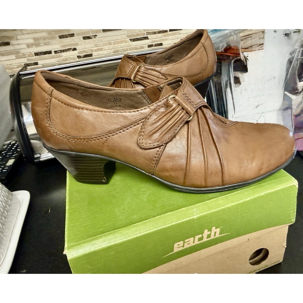 Earth Voyager Almond Brown Leather Slip On Heeled Comfort Shoes Size 9